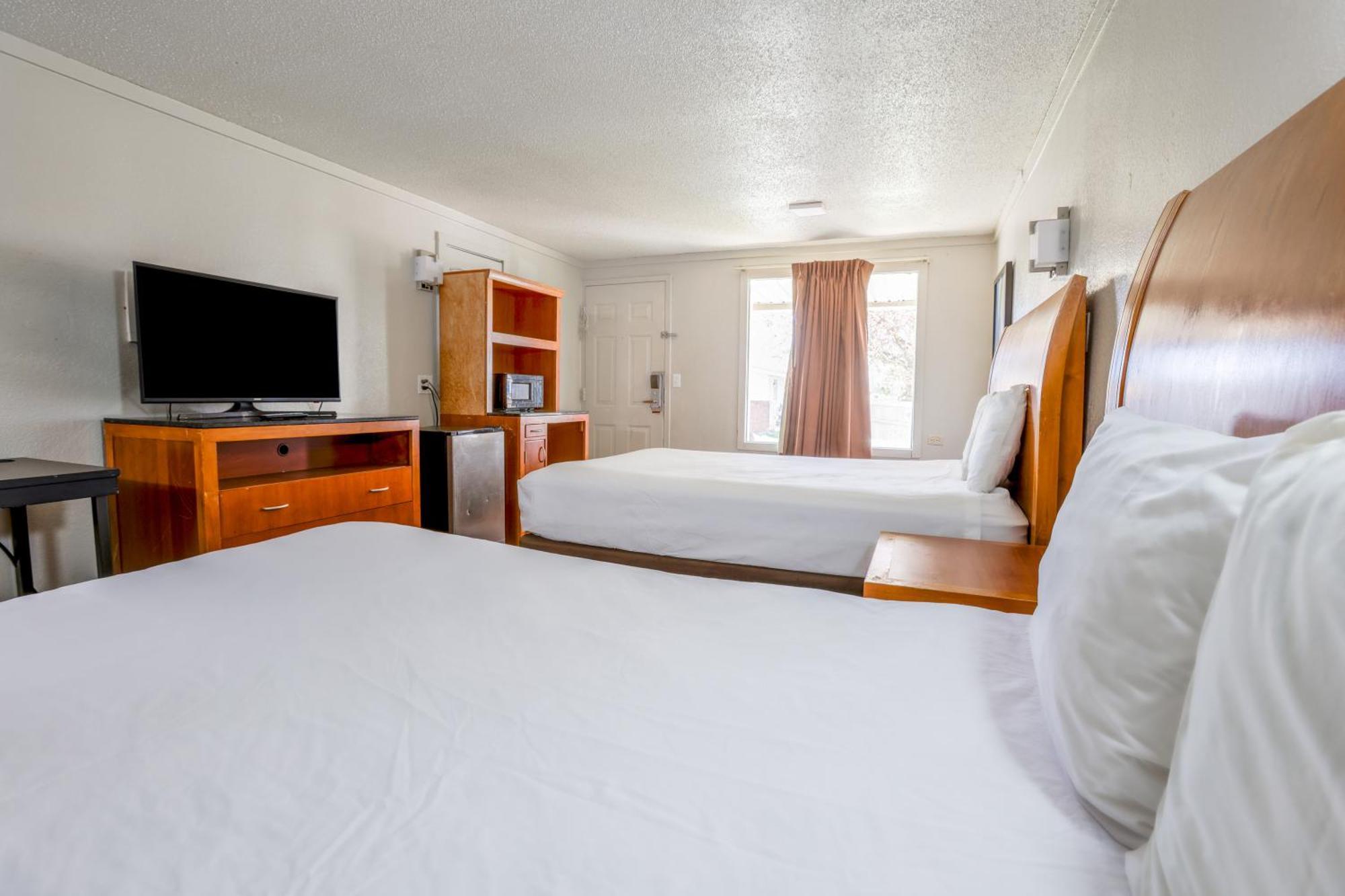 Cozy Garden Inn By Oyo Hwy 40 Richmond Kültér fotó